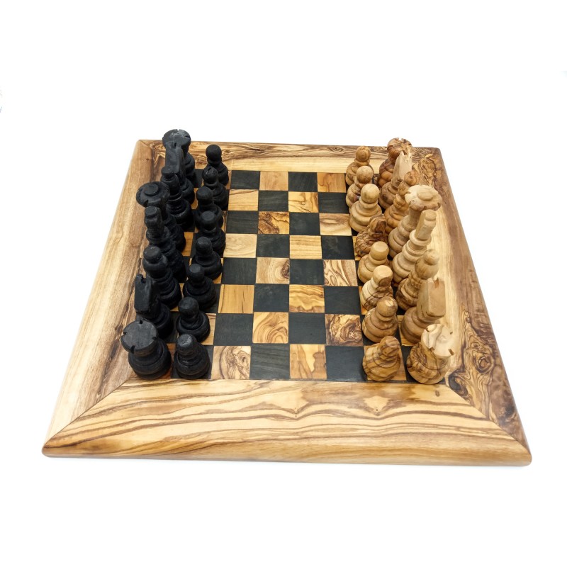 WOODEN HANDMADE CHESS BOARD WITH PIECES